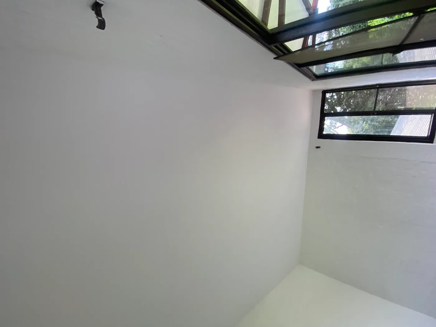 Cielo raso moderno instalado en vivienda campestre La Morada Jamundí — resultado interior remodelación de cubierta