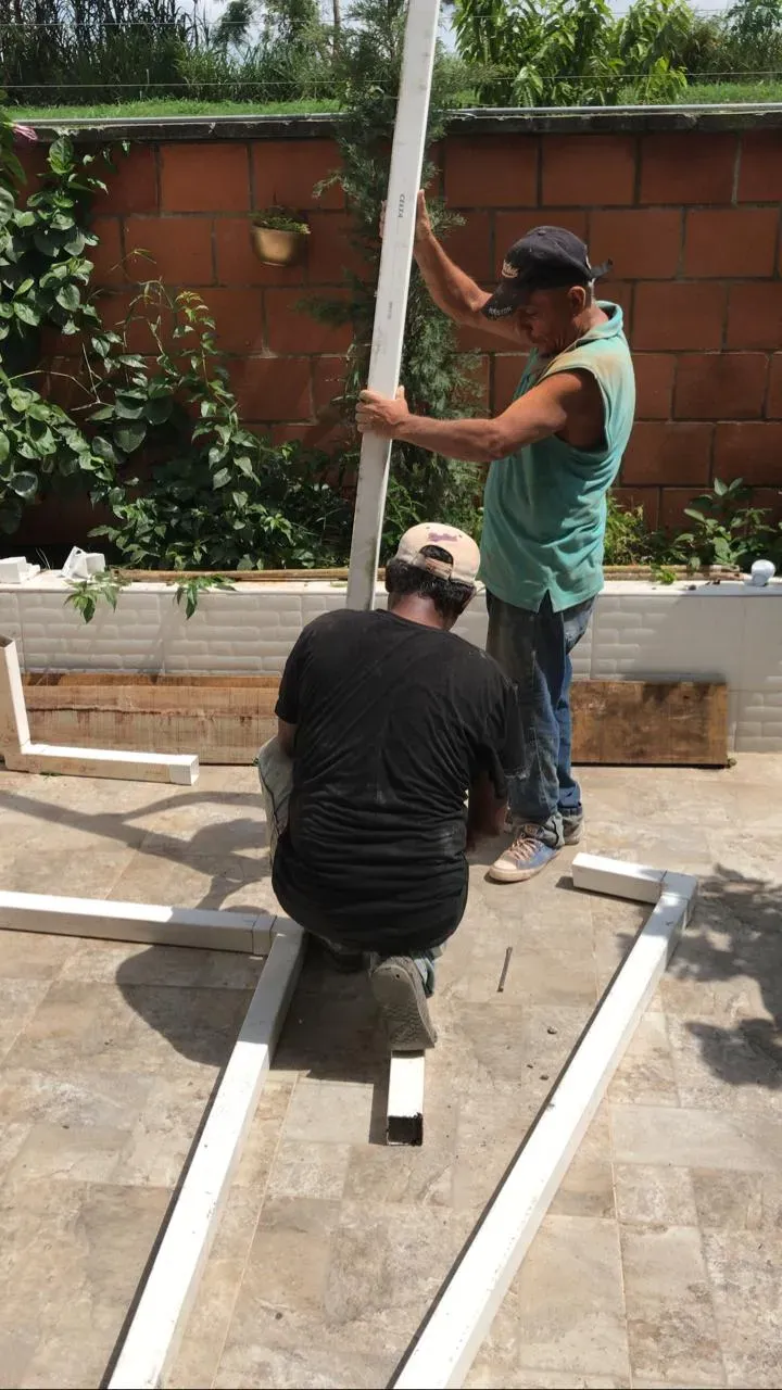 Remodelación de techo en vivienda moderna en Jamundí: proyecto residencial ejecutado por CAMARK Projects