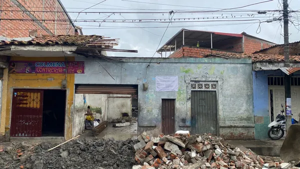 Valla de licencia de construcción y obra nueva en Cali — CAMARK